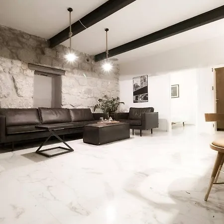 Dantes Sin-3 Bdrm Seaside Rooftop House - Nyaraló *