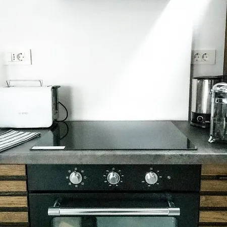 Dantes Sin-3 Bdrm Seaside Rooftop House - Nyaraló Abbázia