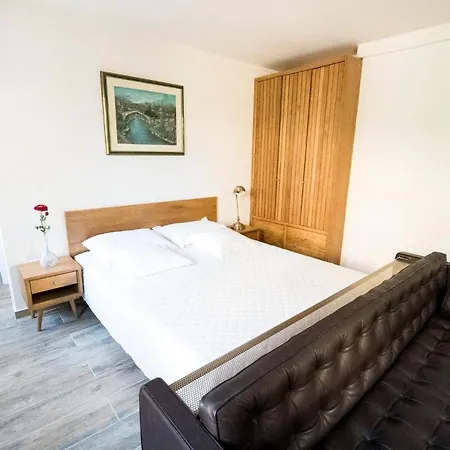 Dantes Sin-3 Bdrm Seaside Rooftop House - *