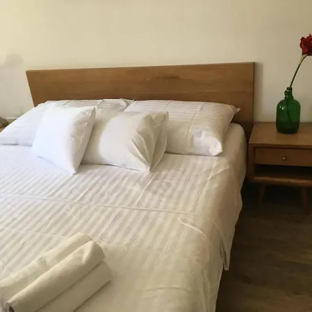 Dantes Sin-3 Bdrm Seaside Rooftop House - Nyaraló