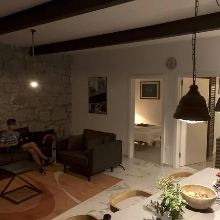 Dantes Sin-3 Bdrm Seaside Rooftop House - Nyaraló Abbázia
