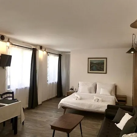 Dantes Sin-3 Bdrm Seaside Rooftop House - Holiday home